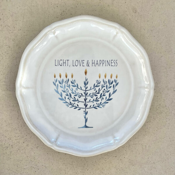 Chanukah assiett med menorah och texten light, love & happiness